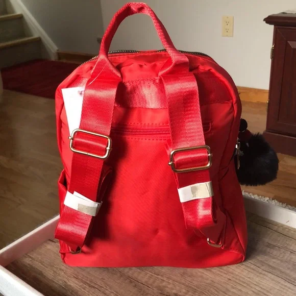 Red Backpack 🎒! - Picture 4 of 7